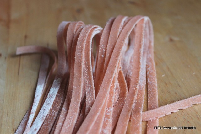tagliatelle rosa con gorgonzola e noci