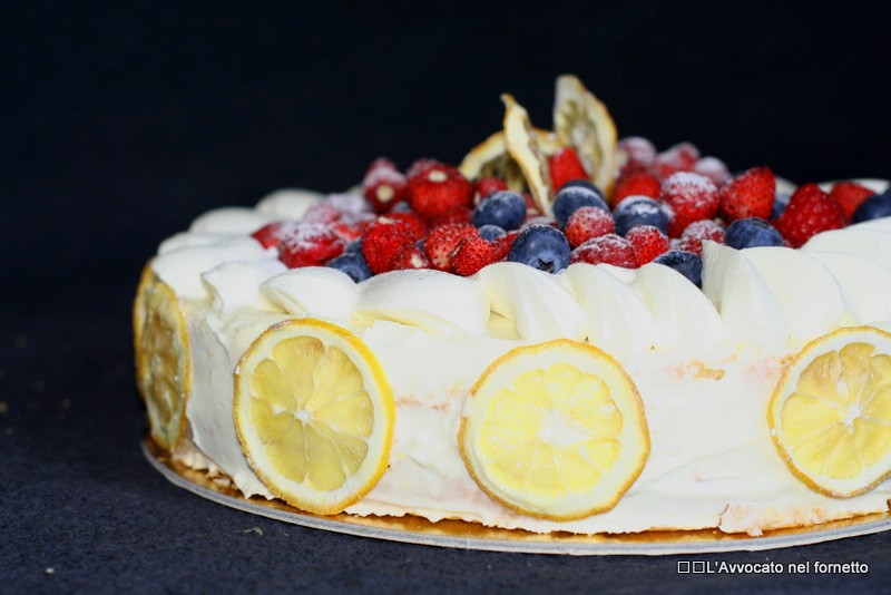 Torta con crema chocolatin bianca