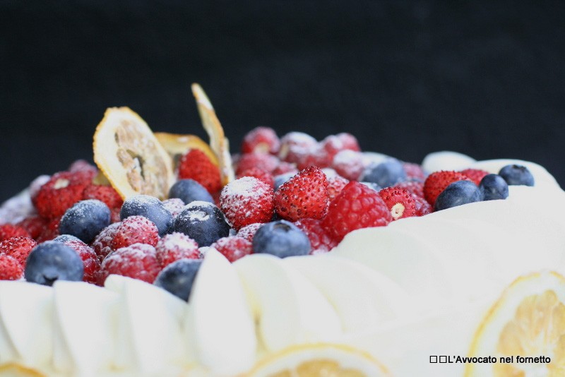 Torta con crema chocolatine bianca