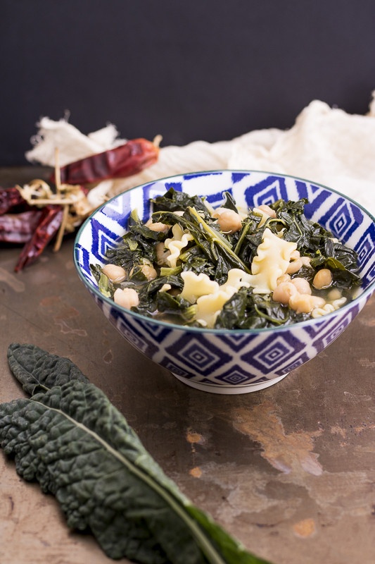 mafalda corta con cavolo nero e ceci