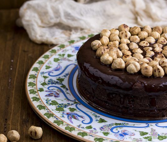 torta di nutella con nocciole